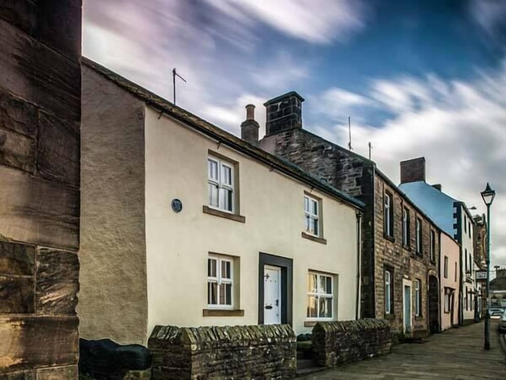 Haltwhistle Vacations - Bastle House - Property Image 1
