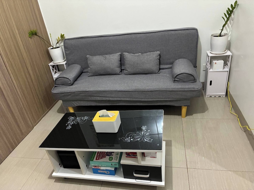 Peaceful Pasay Getaway - Private Studio With Pool