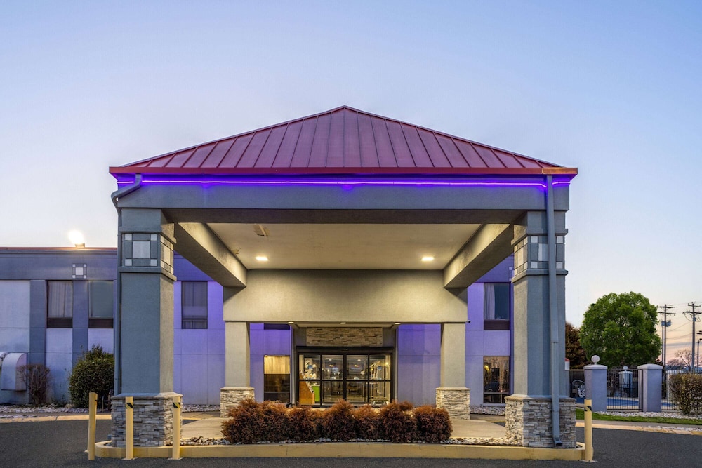 Baymont by Wyndham La Vergne - Property Image 3