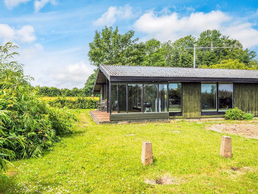 6 Person Holiday Home in Juelsminde