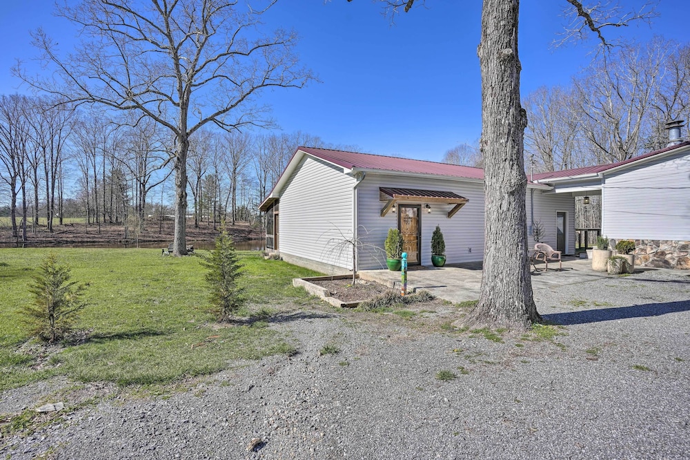 Peaceful Gem Near Cloudland Canyon State Park - Property Image 2