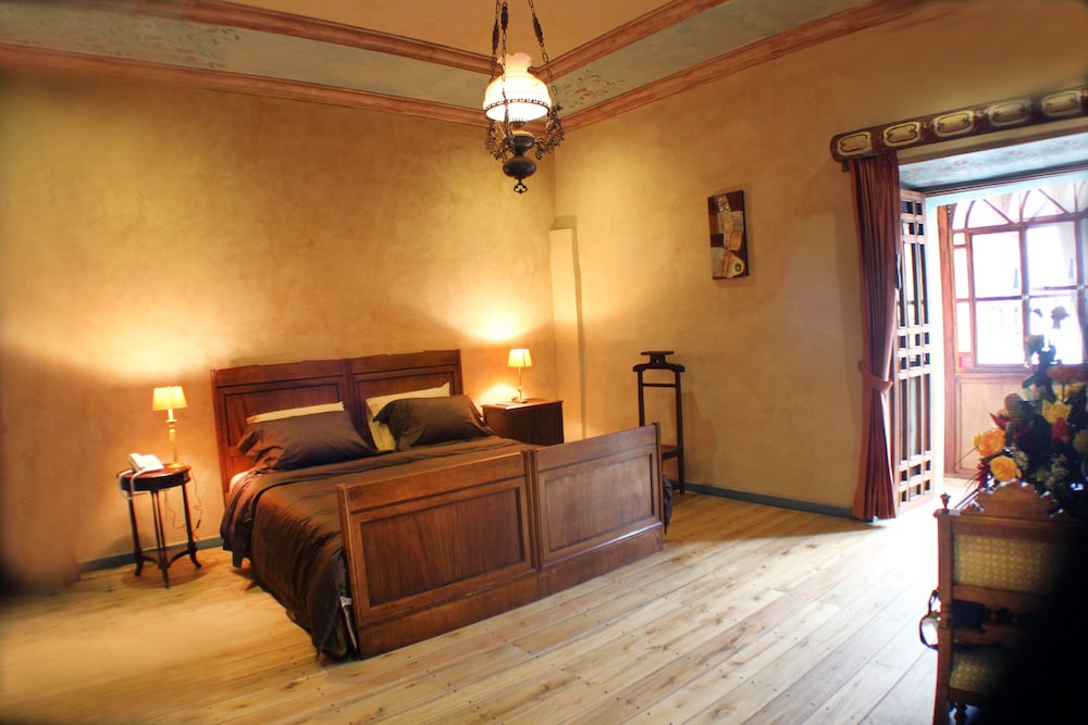 Hotel Inés María