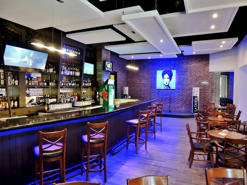 Reynosa Vacations - Holiday Inn Reynosa Zona Dorada, an IHG Hotel - Property Image 4