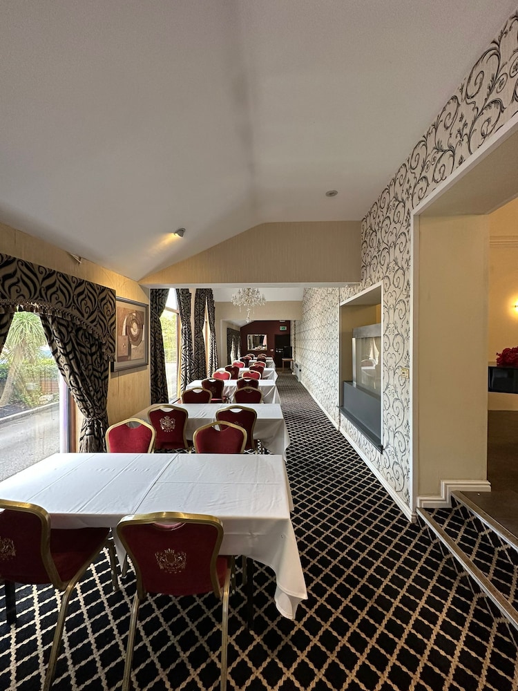 Rotherham Vacations - The Carlton Park Hotel - Property Image 6