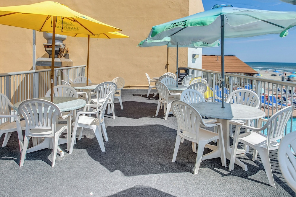 14th-floor Oceanfront Condo in Myrtle Beach!