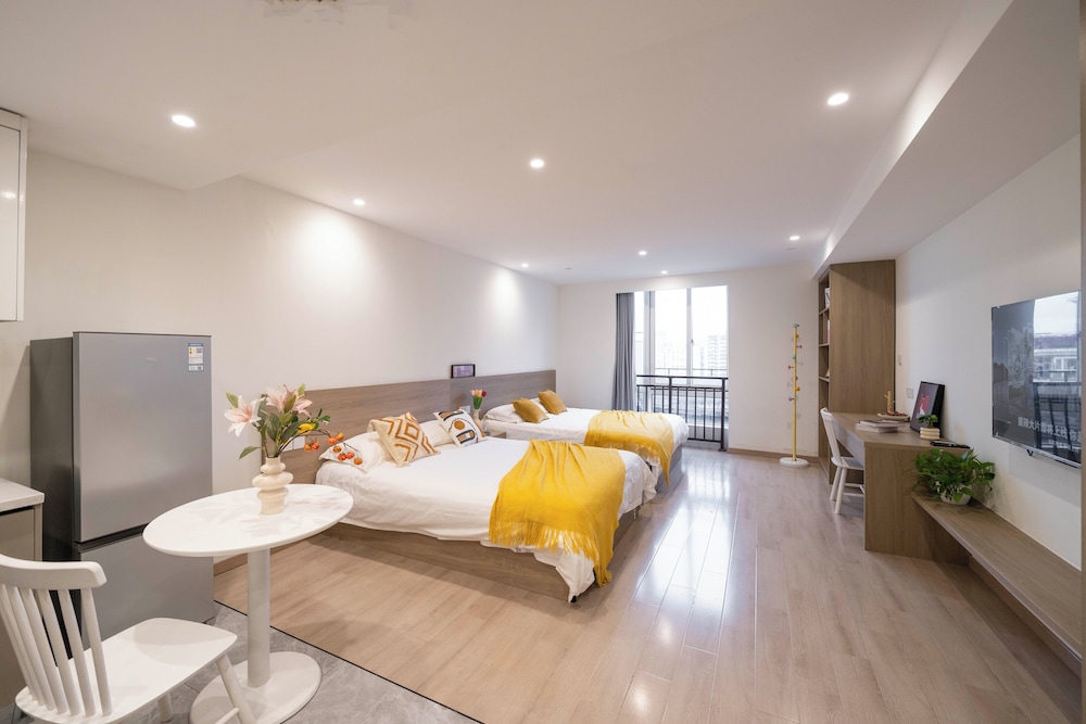 Book and Bed-QuYang Road
