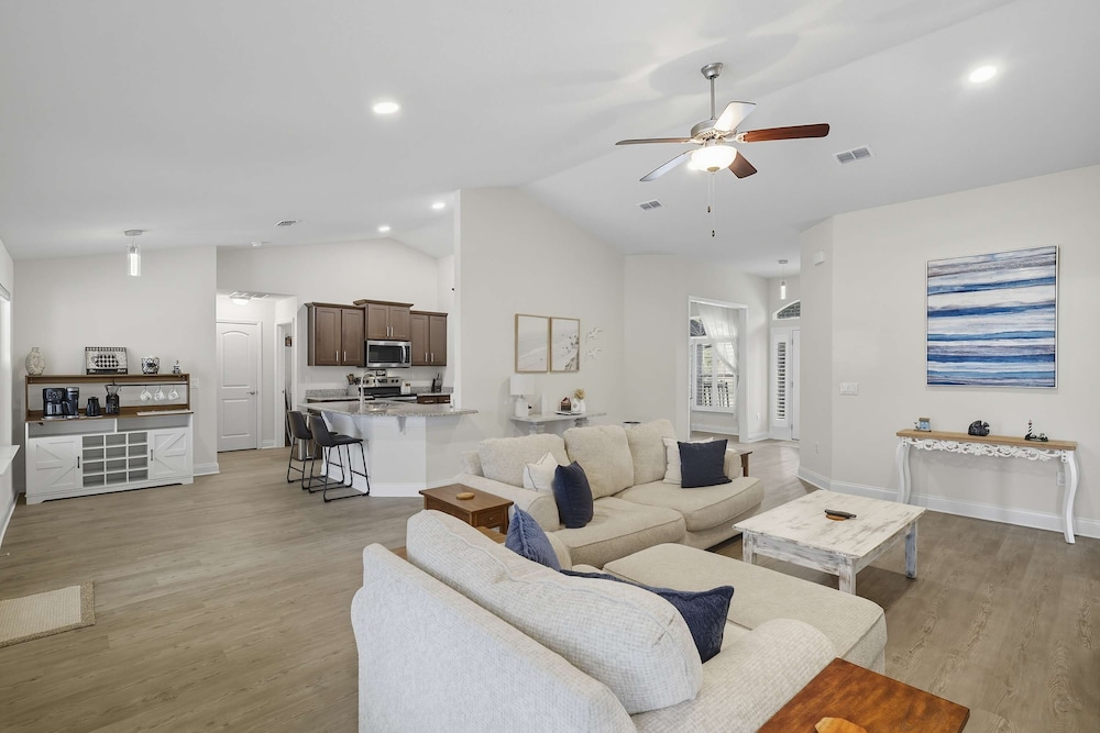 Modern 4BR Retreat Near Beach Heated Pool