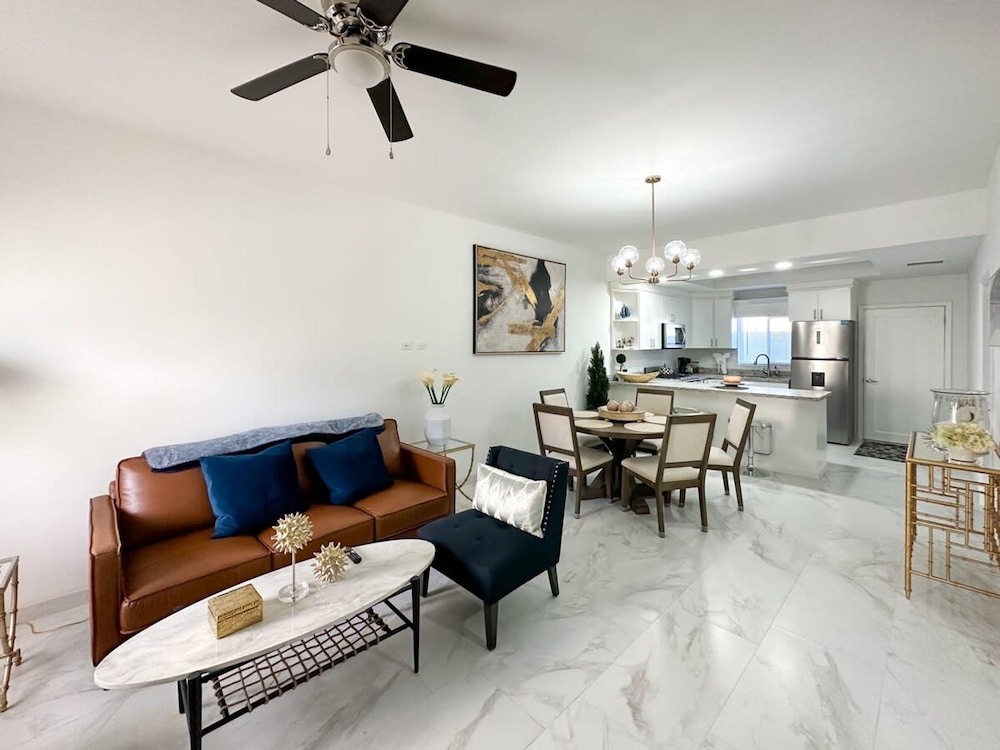 Modern Home in The Exclusivity of Las Conchas