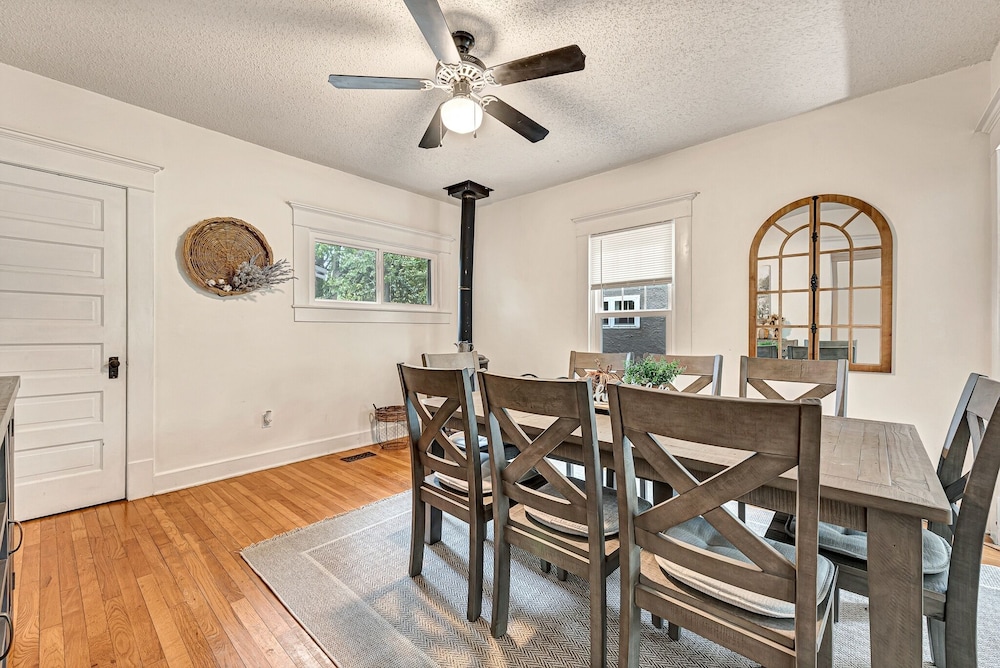 Madison Manor 4 Bedroom Bungalow by Redawning view 4