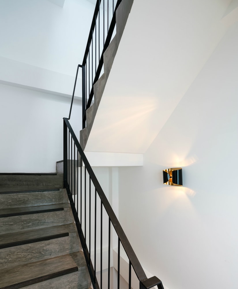 Bare Gallery Boutique Stays