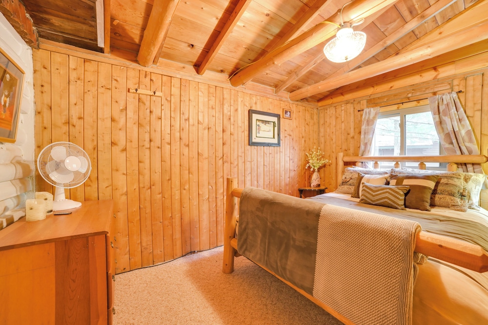 Beach + Game Room Access: Lakefront Levering Cabin