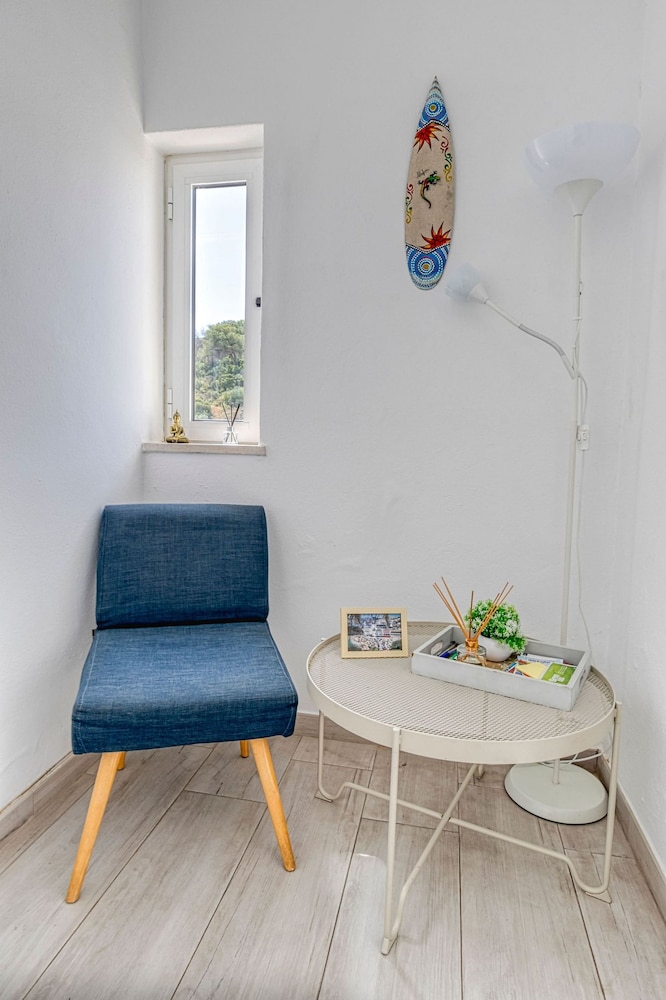 Azula Bright and Airy 2 Bedroom Apartment With p