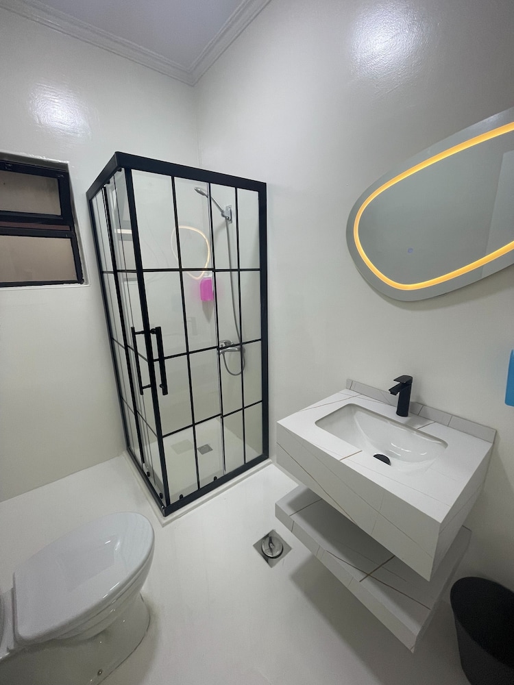 Charming Amman Apartent With City Views