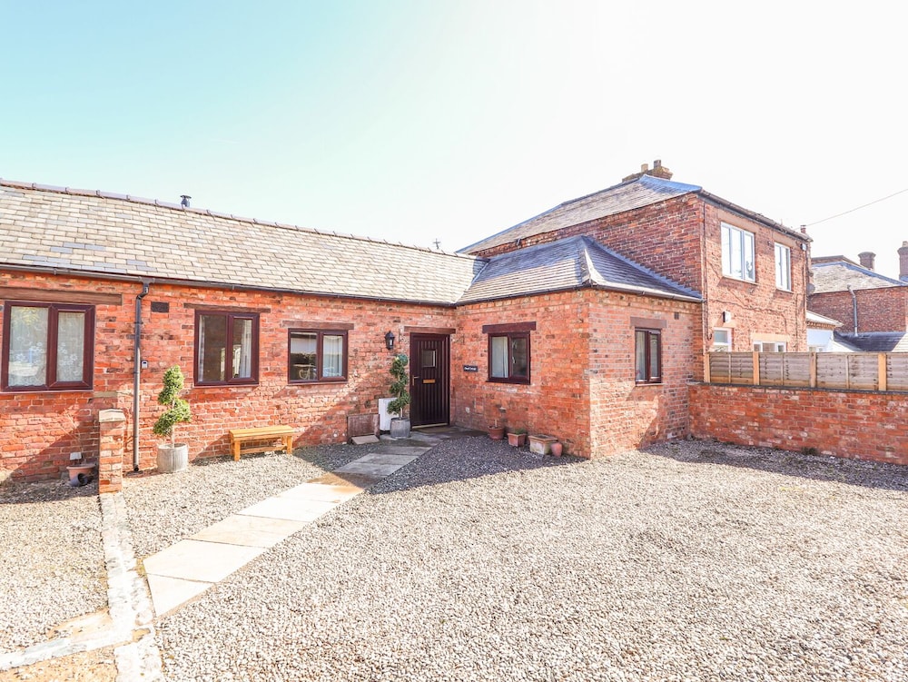 Clwyd Cottage view 5
