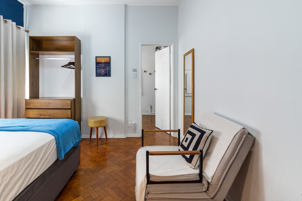 Flat in Copacabana 9 Minutes From the Beach Stc202