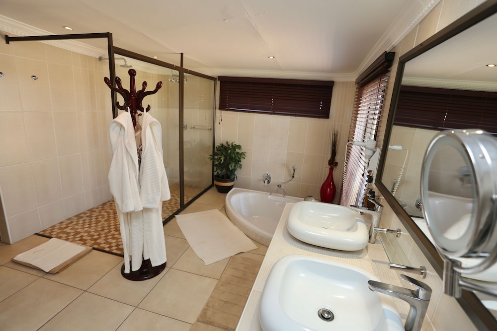 Lapa Lange Game Lodge