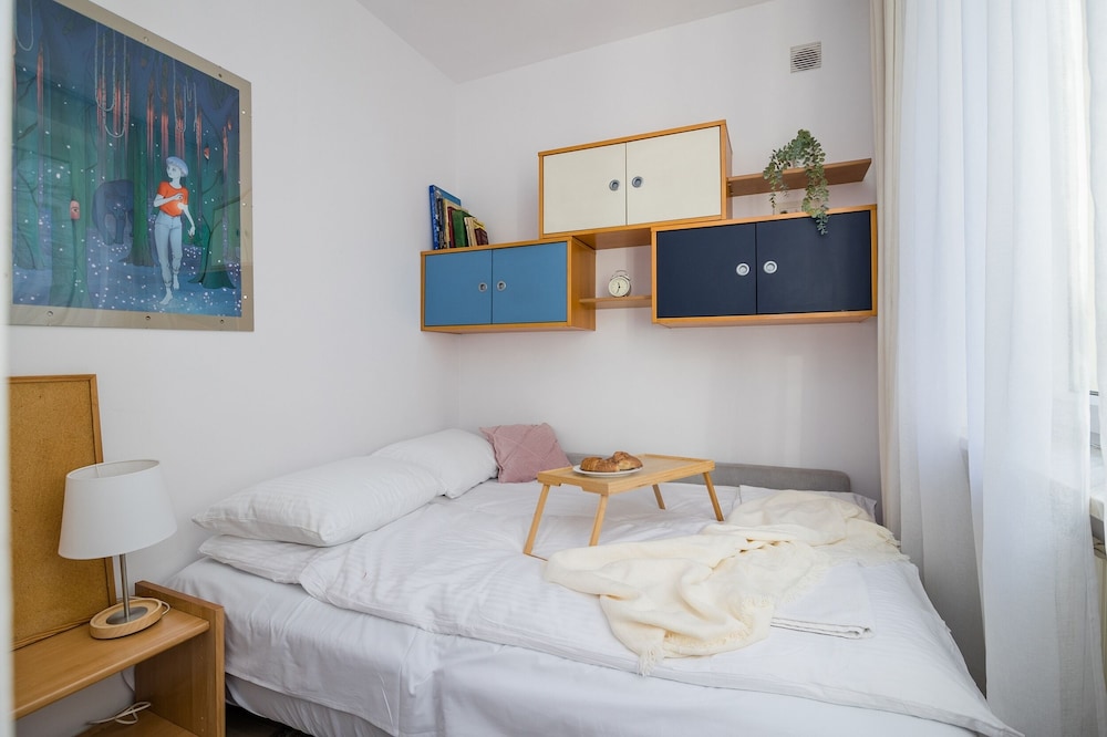 ShortStayPoland Dąbrowskiego B140 view 5