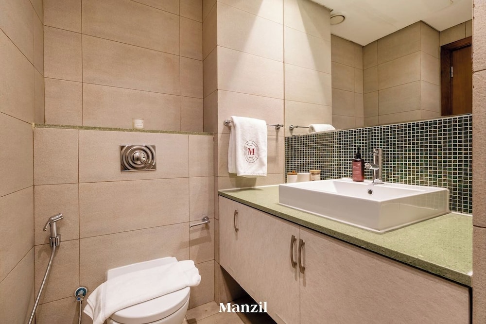 2BR Maid Enjoy Sea Views Palm Jumeirah