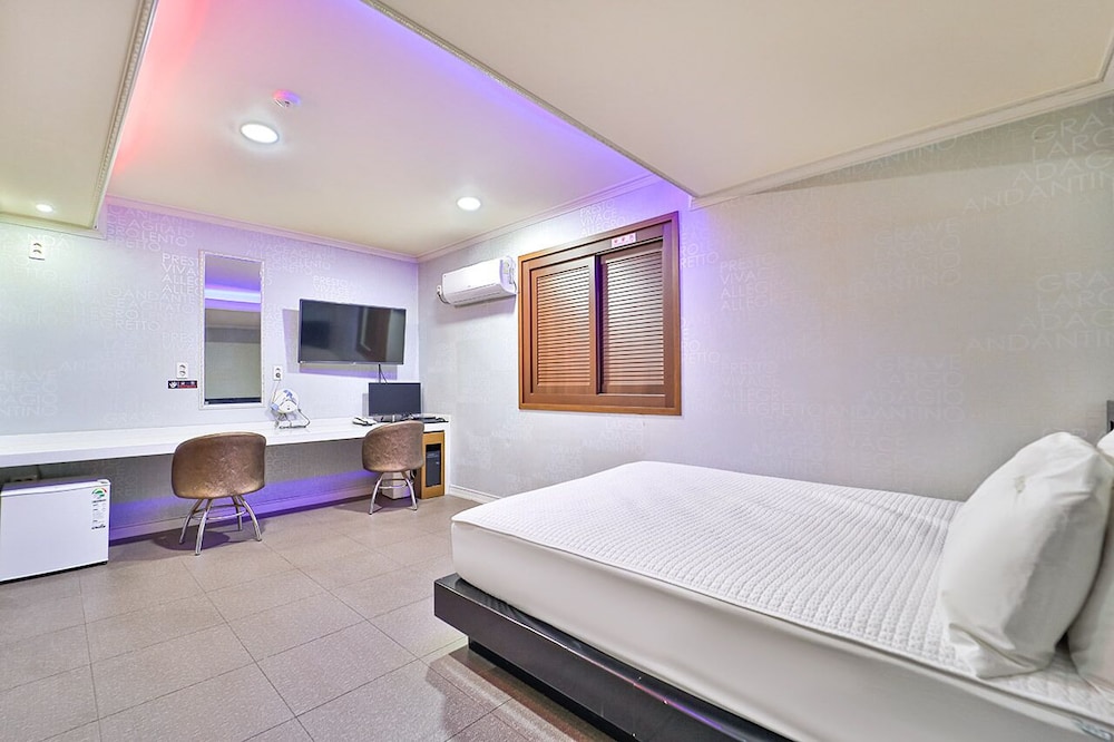 Top Motel