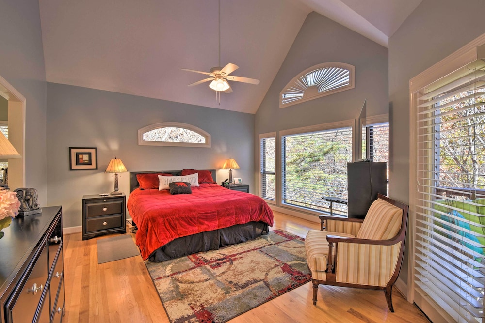 Beautiful Bent Tree Apt w/ Community Perks!