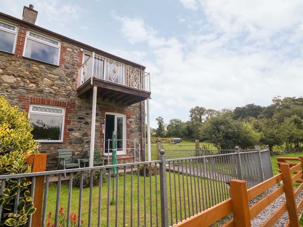 Coed y Glyn Bach Equestrian