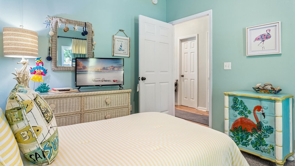 Southern Charm by Southern Vacation Rentals