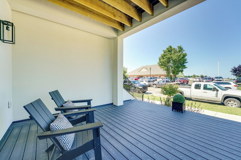 Modern Ludington Apartment Across From the Lake! view 4