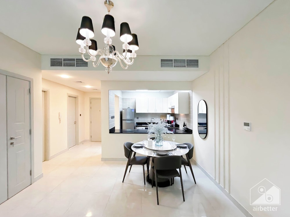 Your Perfect Meydan Getaway: 1B Polo Residence C3