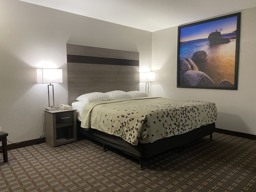 Lake Tahoe Vacations - High Country Lodge - Property Image 17