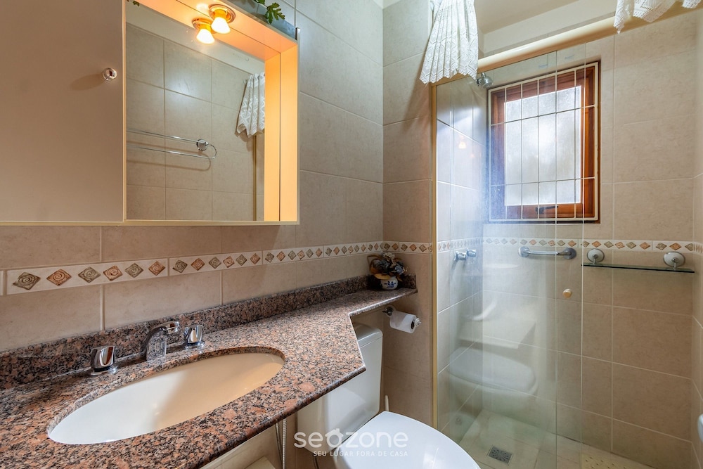 Apt w/ Fireplace 650m Mini Mundo Gramado Jpa102
