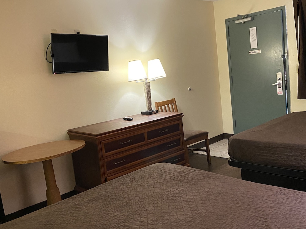 Hammond Vacations - Stay Express Inn Hammond - Property Image 14