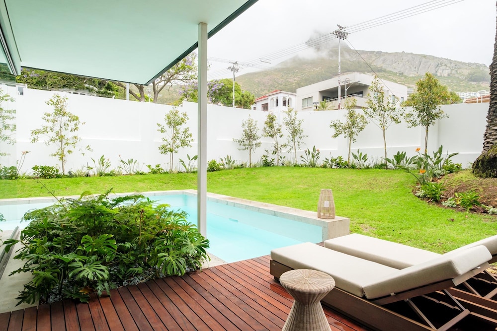 Mountain View Holiday Villa w Garden and Pool Iliwa