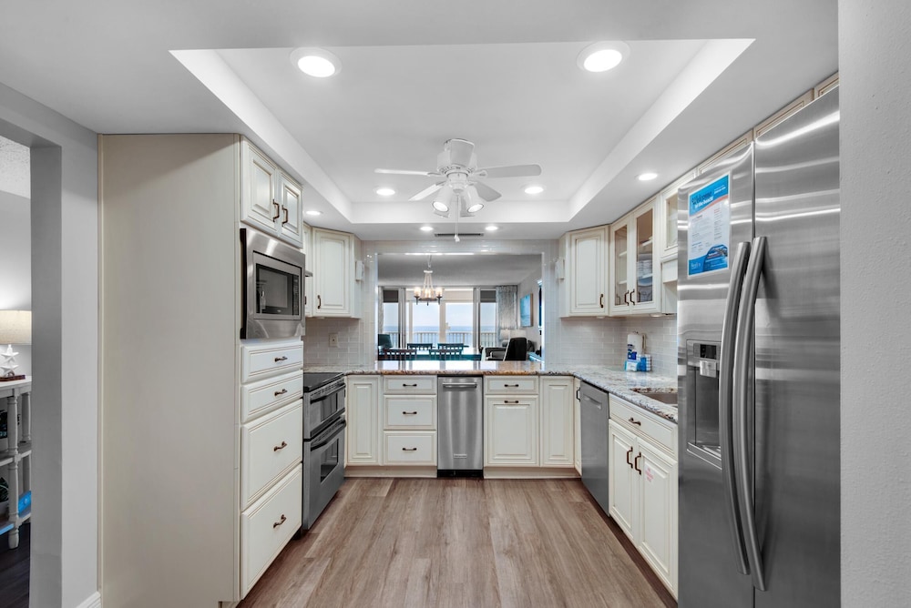 Shoreline Towers 3094