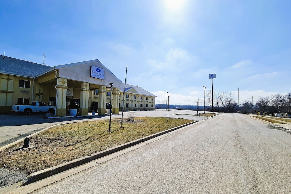 Bloomington Vacations - Bloomington Inn I-55 and I-74 - Property Image 3