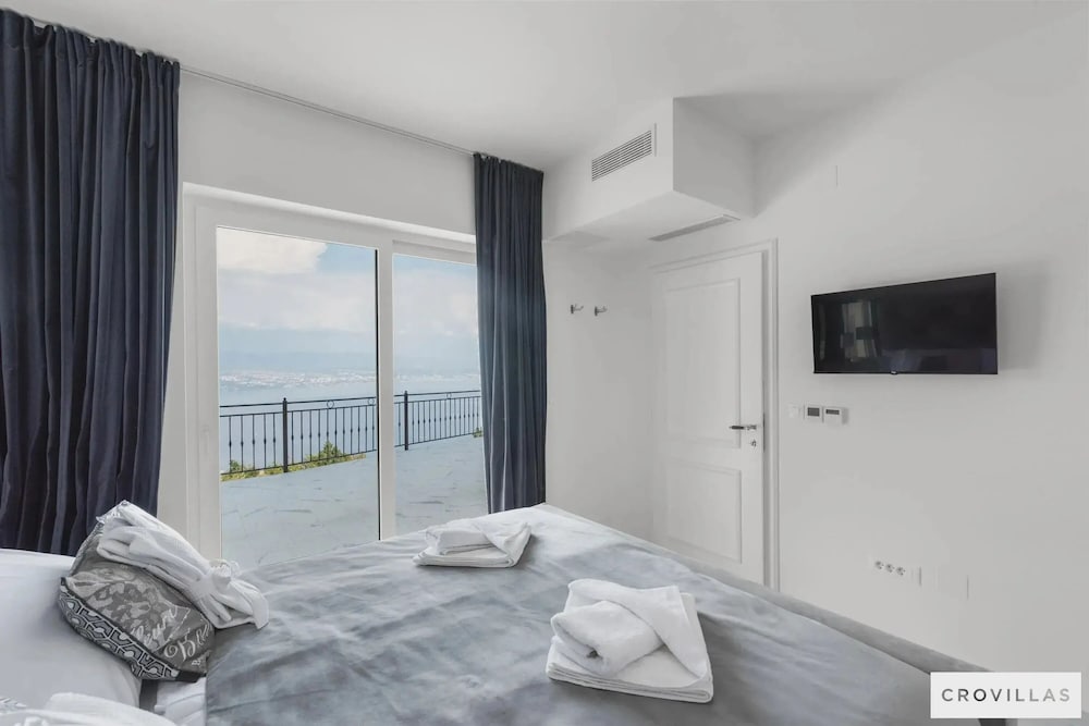 Villa Lauriana Nearby Opatija - Crovillas