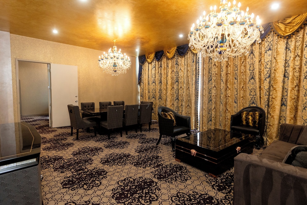 Grand Tuscany Hotel