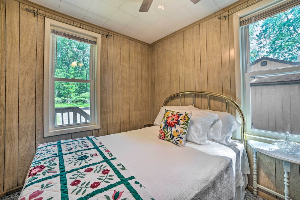Waterfront Tawas Lake Retreat w/ Fire Pit!