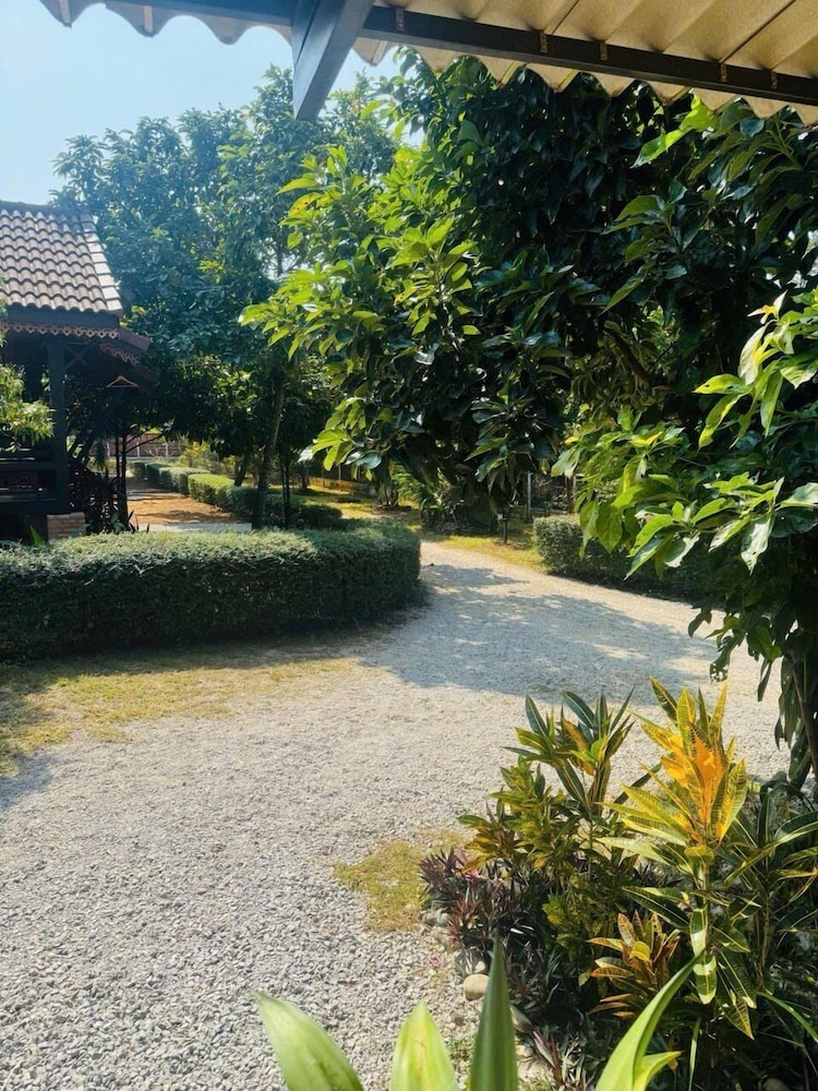 Ban Villa PhaSouk