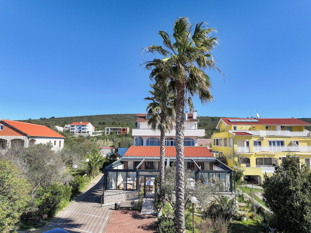 Villa Anton B&B