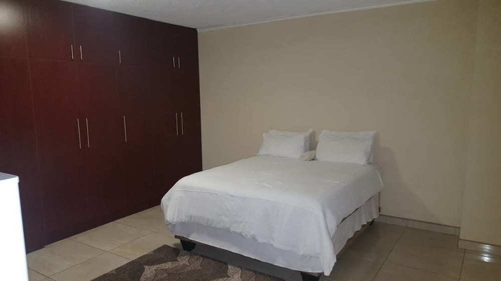 Lanipo Windhoek Guesthouse