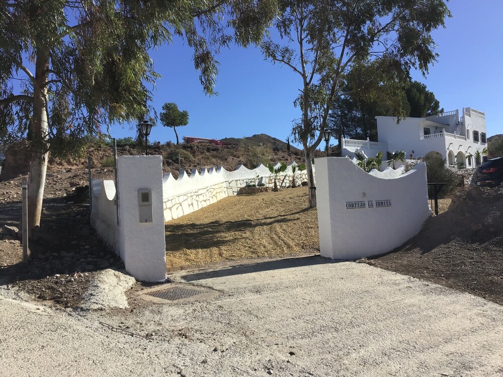 Photo 16