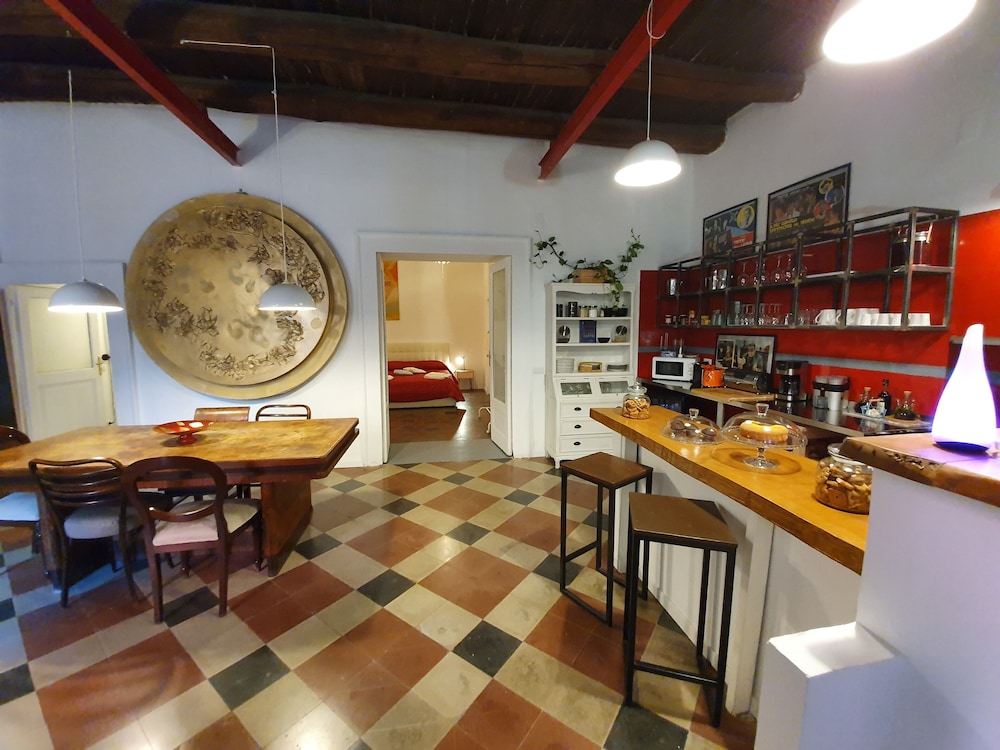 The Spanish Palace suites, rooms, apartments & terraces