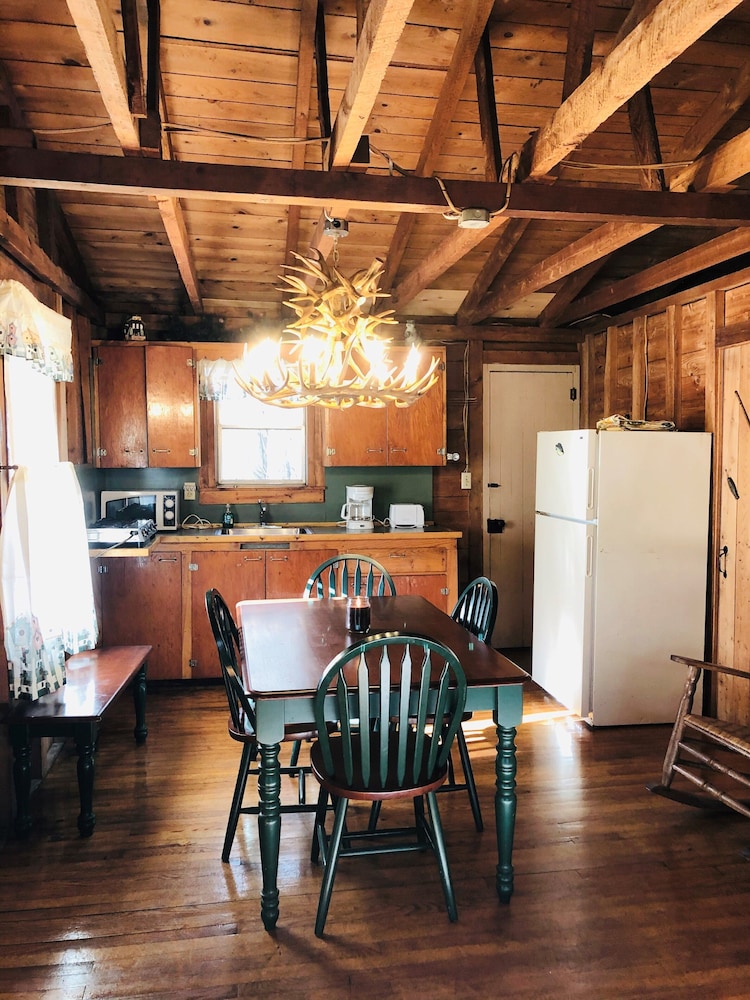 Scranton Vacations - Sweet Valley Cottages - Property Image 5