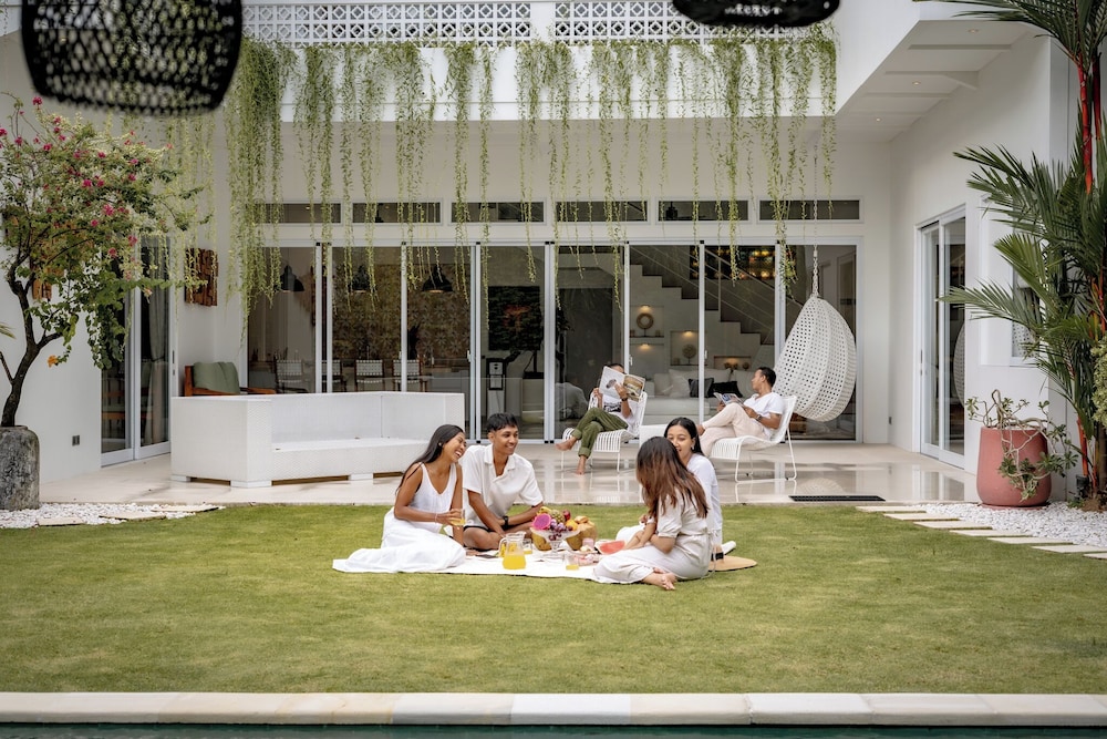 Villa Putih Umalas