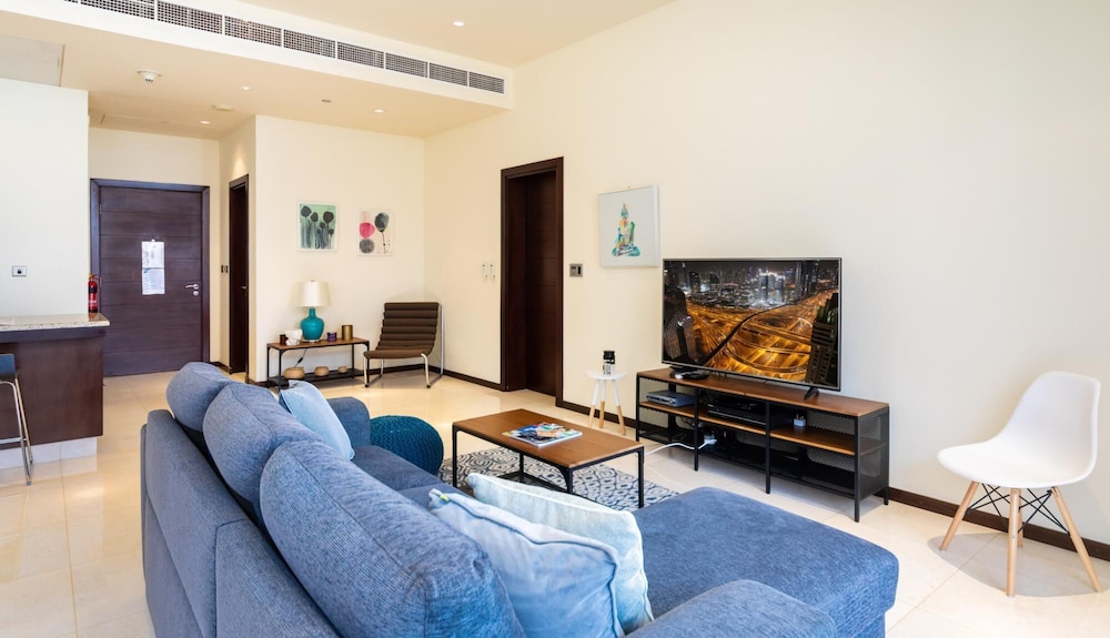 Splendid Sea View Apartment on Palm Jumeirah