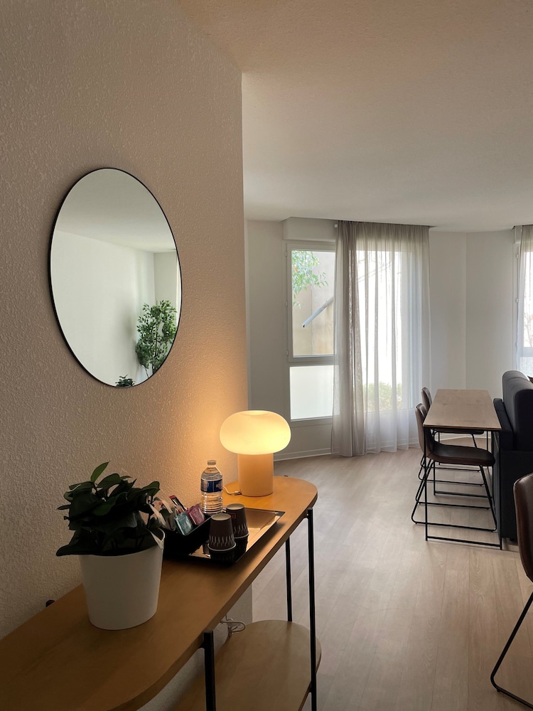 Montpellier Vacations - Apparteo Montpellier - Property Image 15