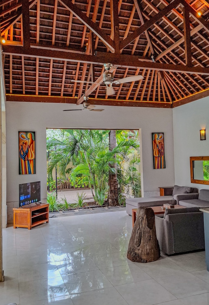 Gili Luxury Villa
