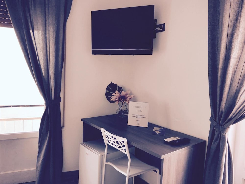 Cavour Rooms