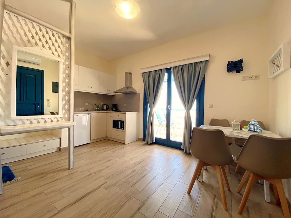 Michail Suites Afiartis Diakoftis