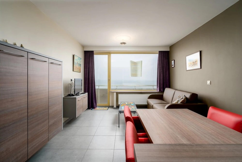 Modern Apartment in Coastal Location